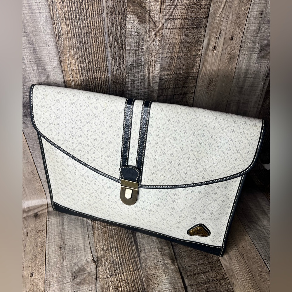 YOLAND VINTAGE MONOGRAM LEATHER CLUTCH - Picture 8 of 14
